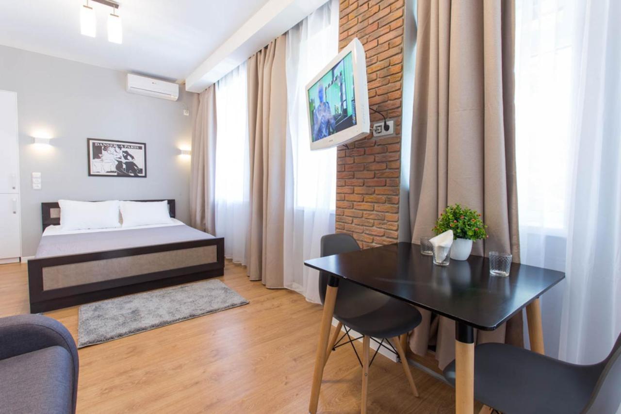 Modern Studio Beside Metro Yaroslava Mudroho, Universytet - Chernyshevska Str 95-7 哈尔科夫 外观 照片