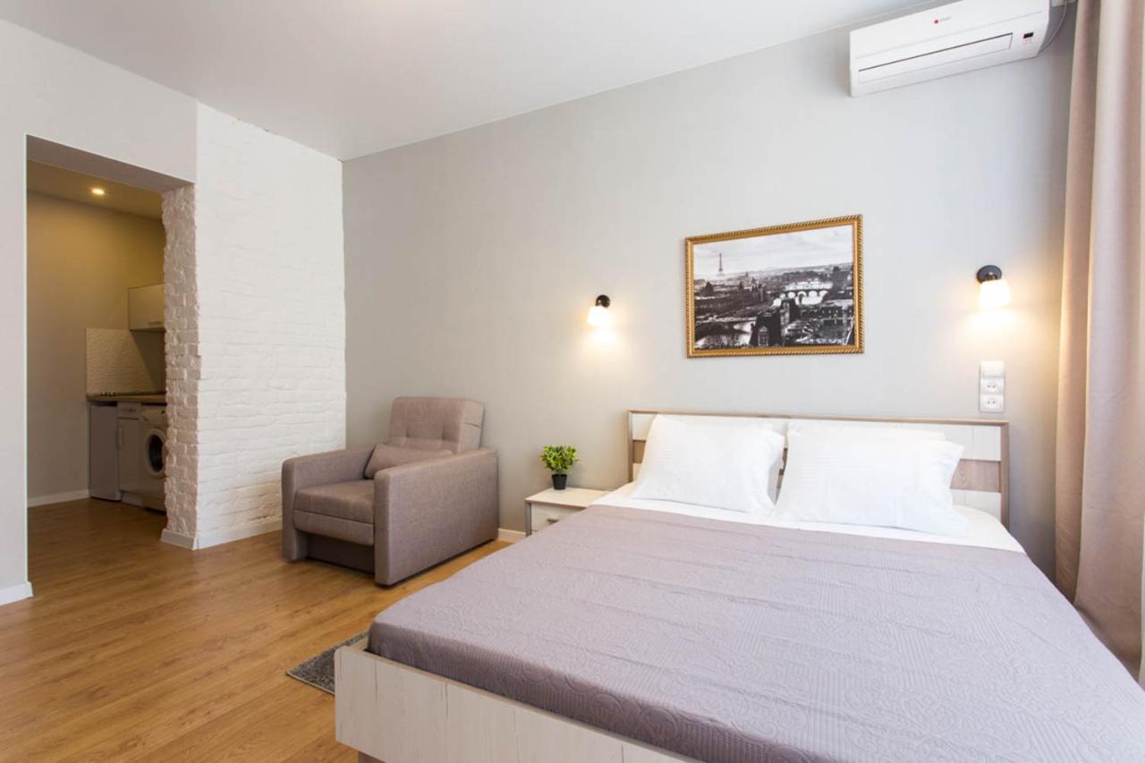 Modern Studio Beside Metro Yaroslava Mudroho, Universytet - Chernyshevska Str 95-7 哈尔科夫 外观 照片