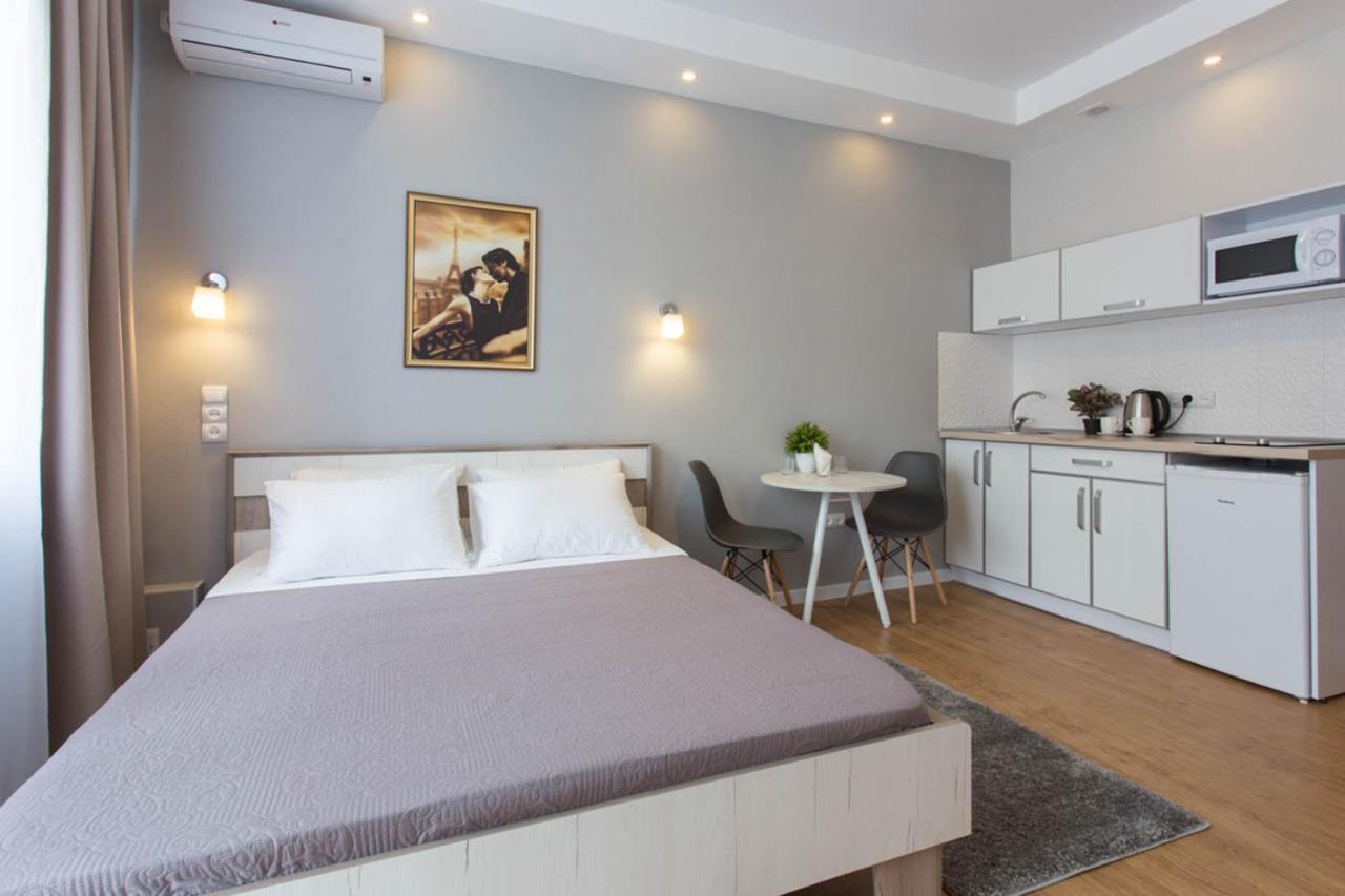 Modern Studio Beside Metro Yaroslava Mudroho, Universytet - Chernyshevska Str 95-7 哈尔科夫 外观 照片