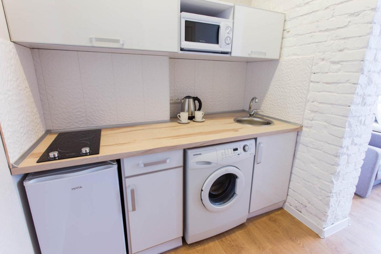 Modern Studio Beside Metro Yaroslava Mudroho, Universytet - Chernyshevska Str 95-7 哈尔科夫 外观 照片