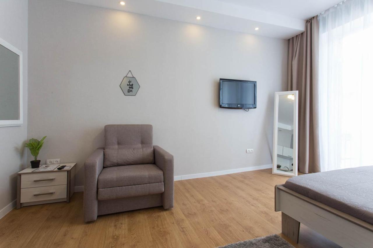 Modern Studio Beside Metro Yaroslava Mudroho, Universytet - Chernyshevska Str 95-7 哈尔科夫 外观 照片