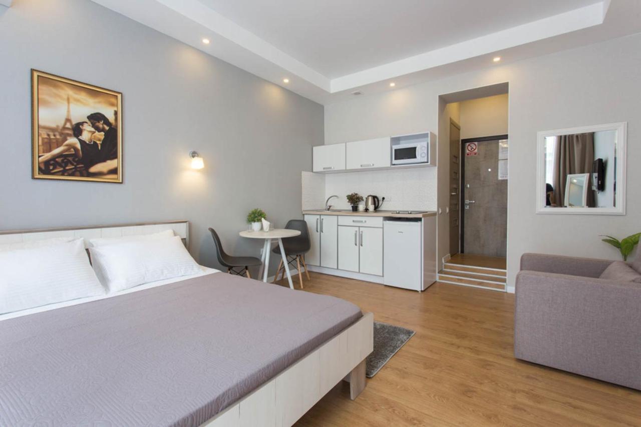 Modern Studio Beside Metro Yaroslava Mudroho, Universytet - Chernyshevska Str 95-7 哈尔科夫 外观 照片