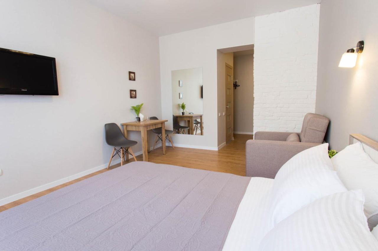 Modern Studio Beside Metro Yaroslava Mudroho, Universytet - Chernyshevska Str 95-7 哈尔科夫 外观 照片